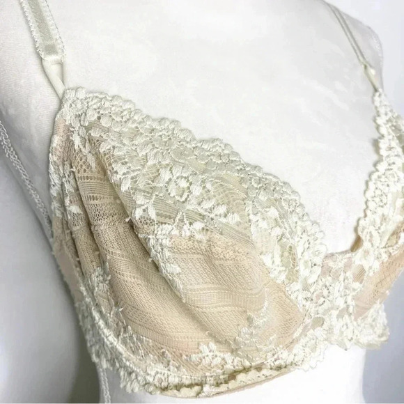 Wacoal Embrace Lace Underwire Bra 65191 Size 34 D - Picture 6 of 6